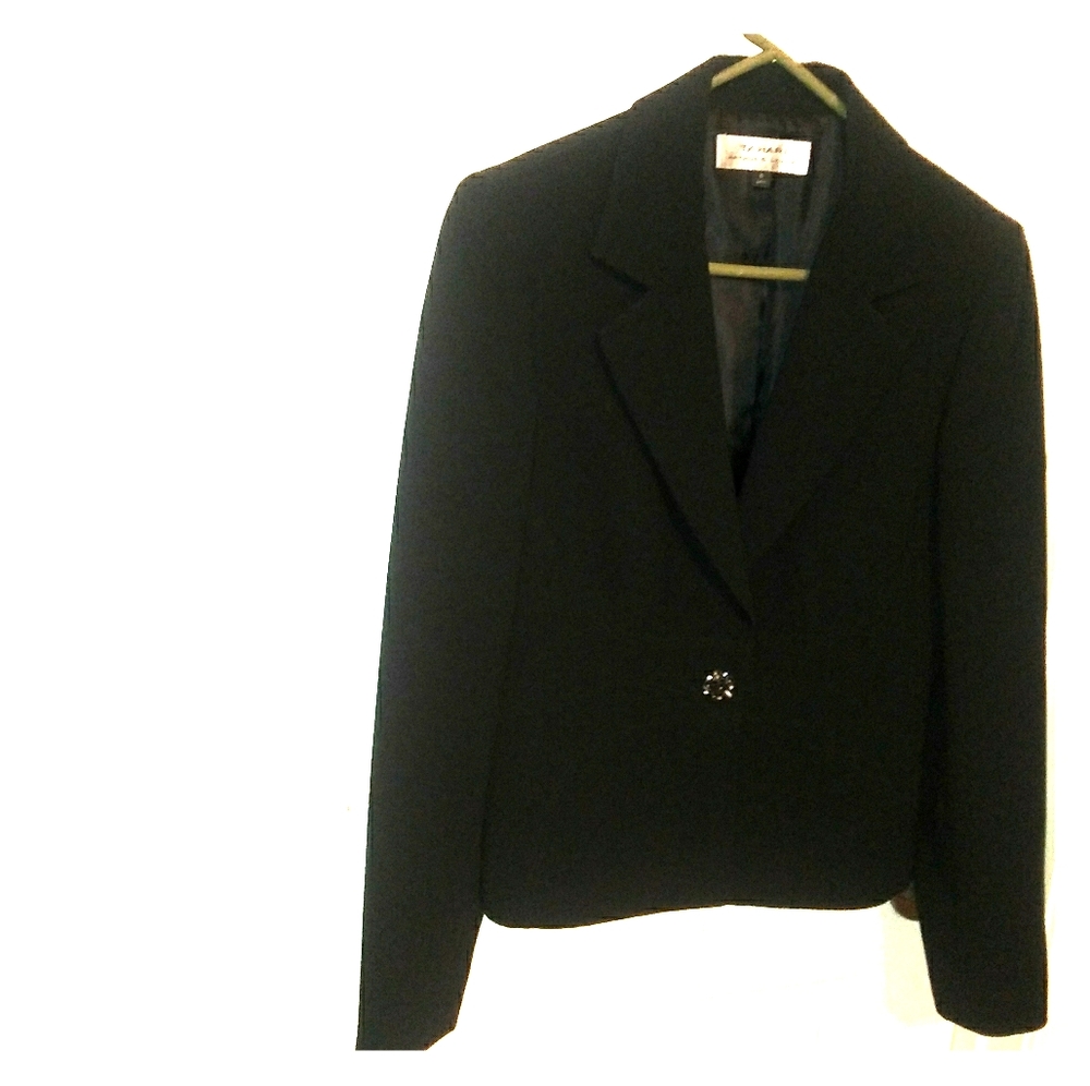 Sold!!! Tahari size 6 Black Blazer w/ jewel button closure